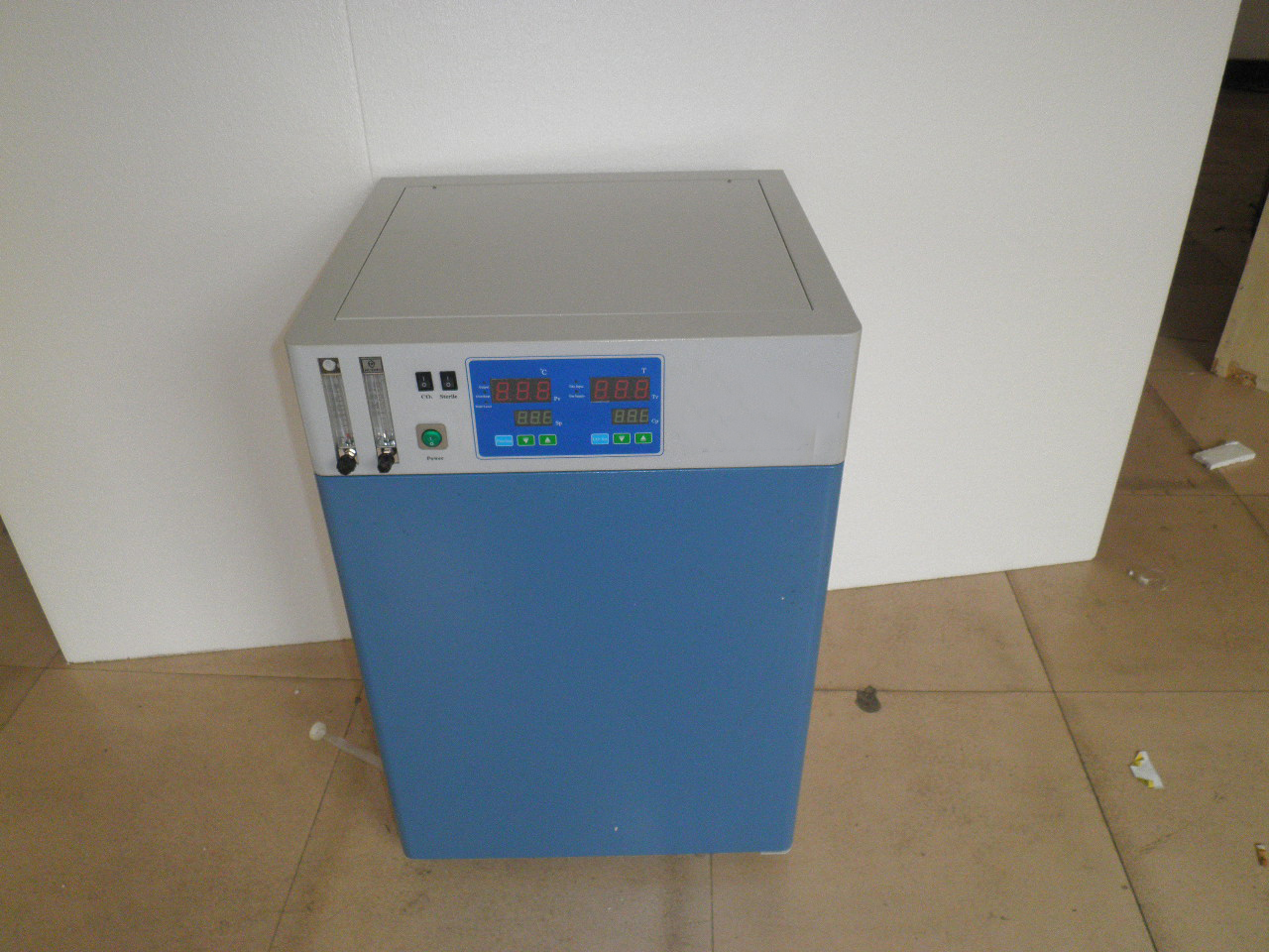 HH.CP-160CO2培養箱